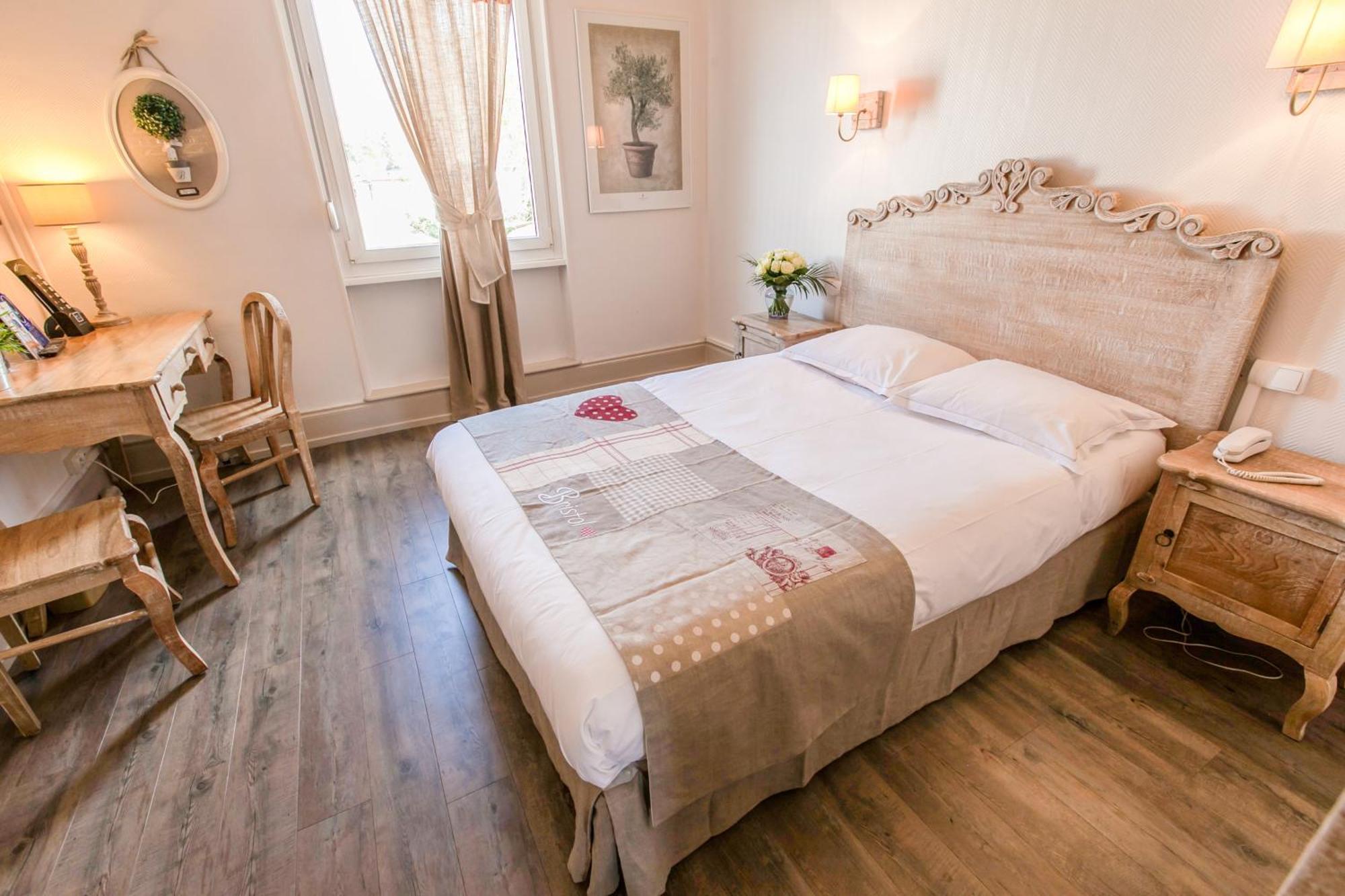 Hotel Brit Bristol Centre 3*